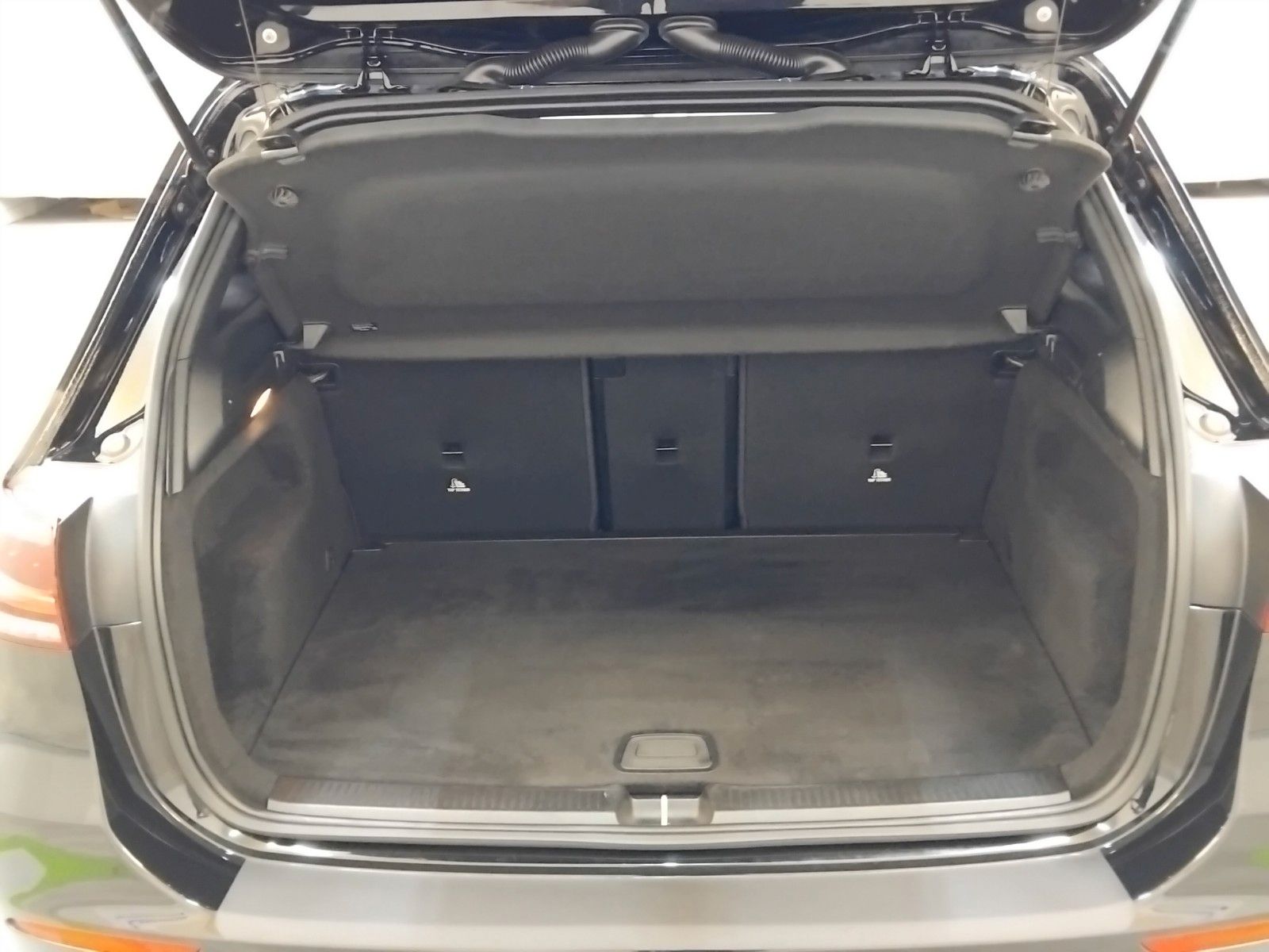 Mercedes-Benz B 180 (06/2026, Benzin)