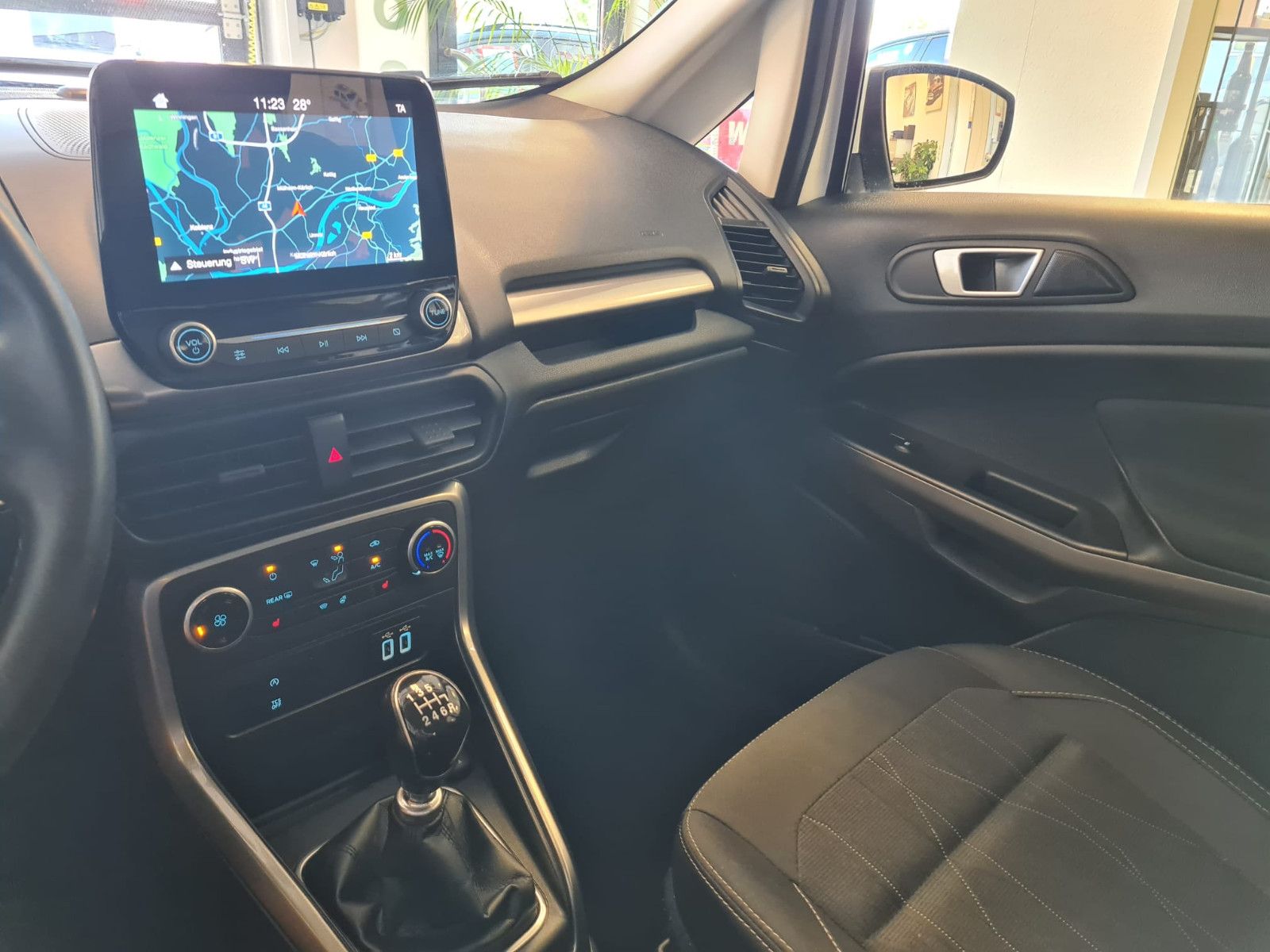 Fahrzeugabbildung Ford EcoSport Cool & Connect / NAVI / WINTERPAKET