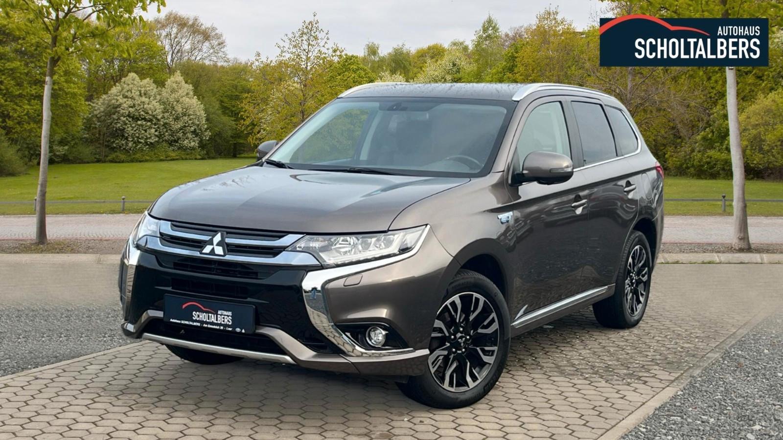 Mitsubishi OUTLANDER Plug-In-Hybrid PLUS 4WD *AHK* & 1.Hand