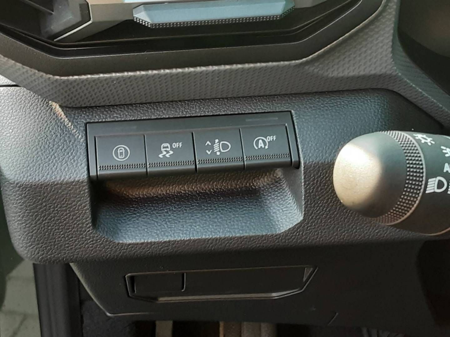 Fahrzeugabbildung Dacia Neuer Dacia Duster Expression TCe 130 4x4
