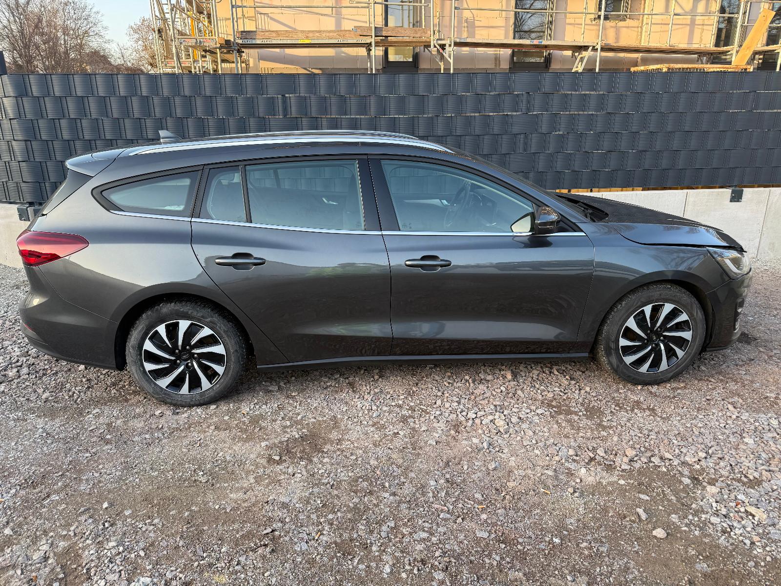 Ford Focus Turnier Titanium