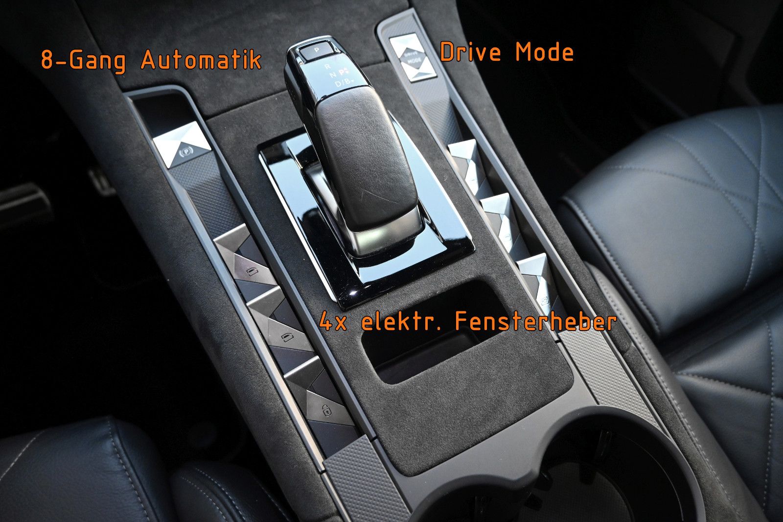 Fahrzeugabbildung DS Automobiles DS7 Crossback E-Tense 4x4 Perf.Line+ °AHK°FOCAL°