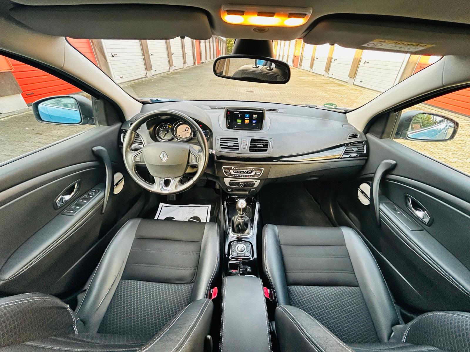 Renault Megane 2015 — photo 9