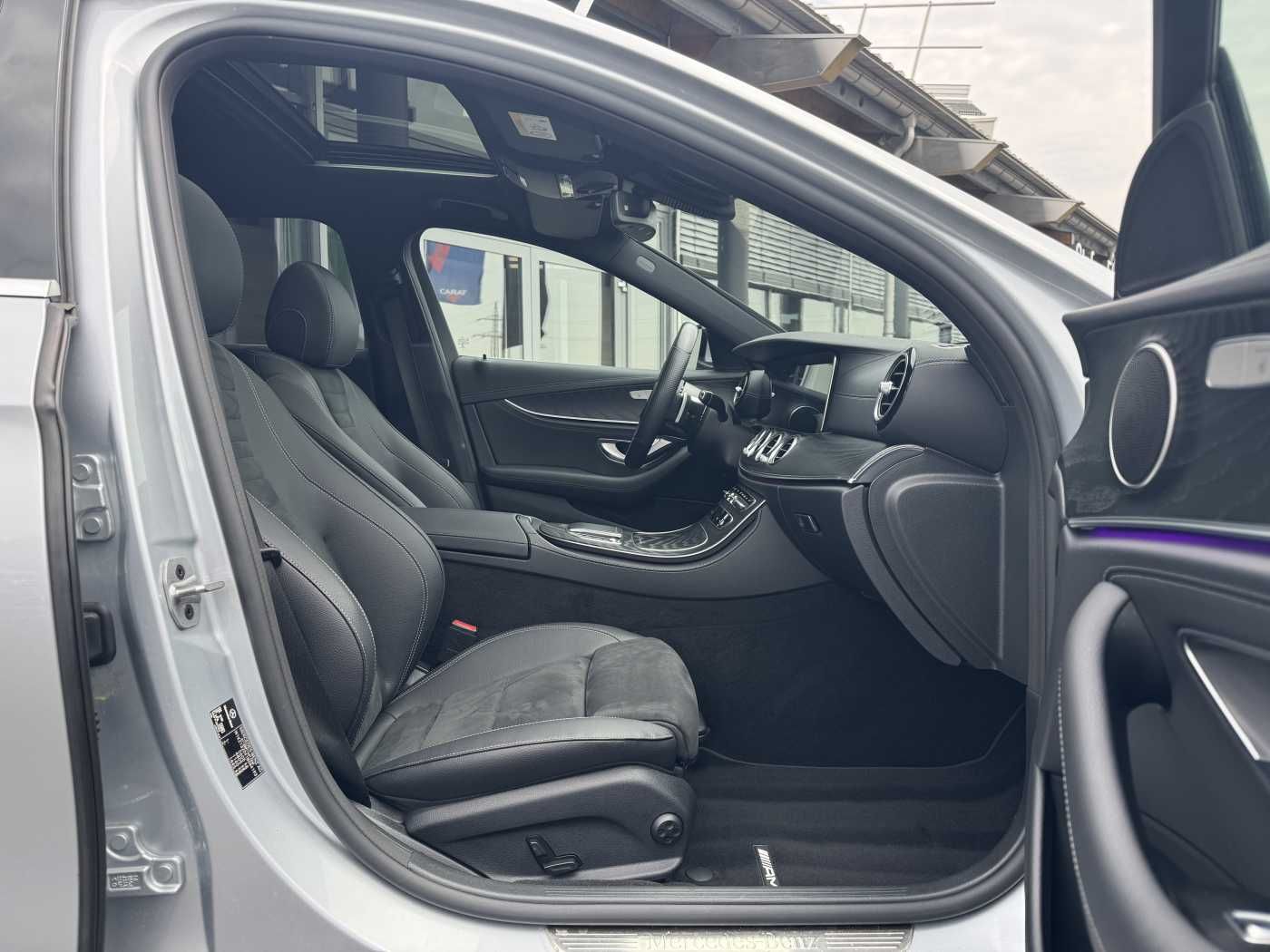Fahrzeugabbildung Mercedes-Benz E 220d T AMG+AHK+ESD+RKamera+TotW+ Ambiente