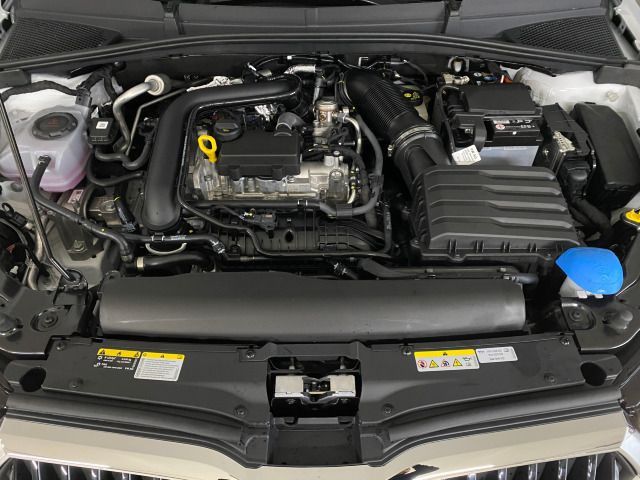 Fabia Tour 1.0 TSI LED+KAMERA+SHZ