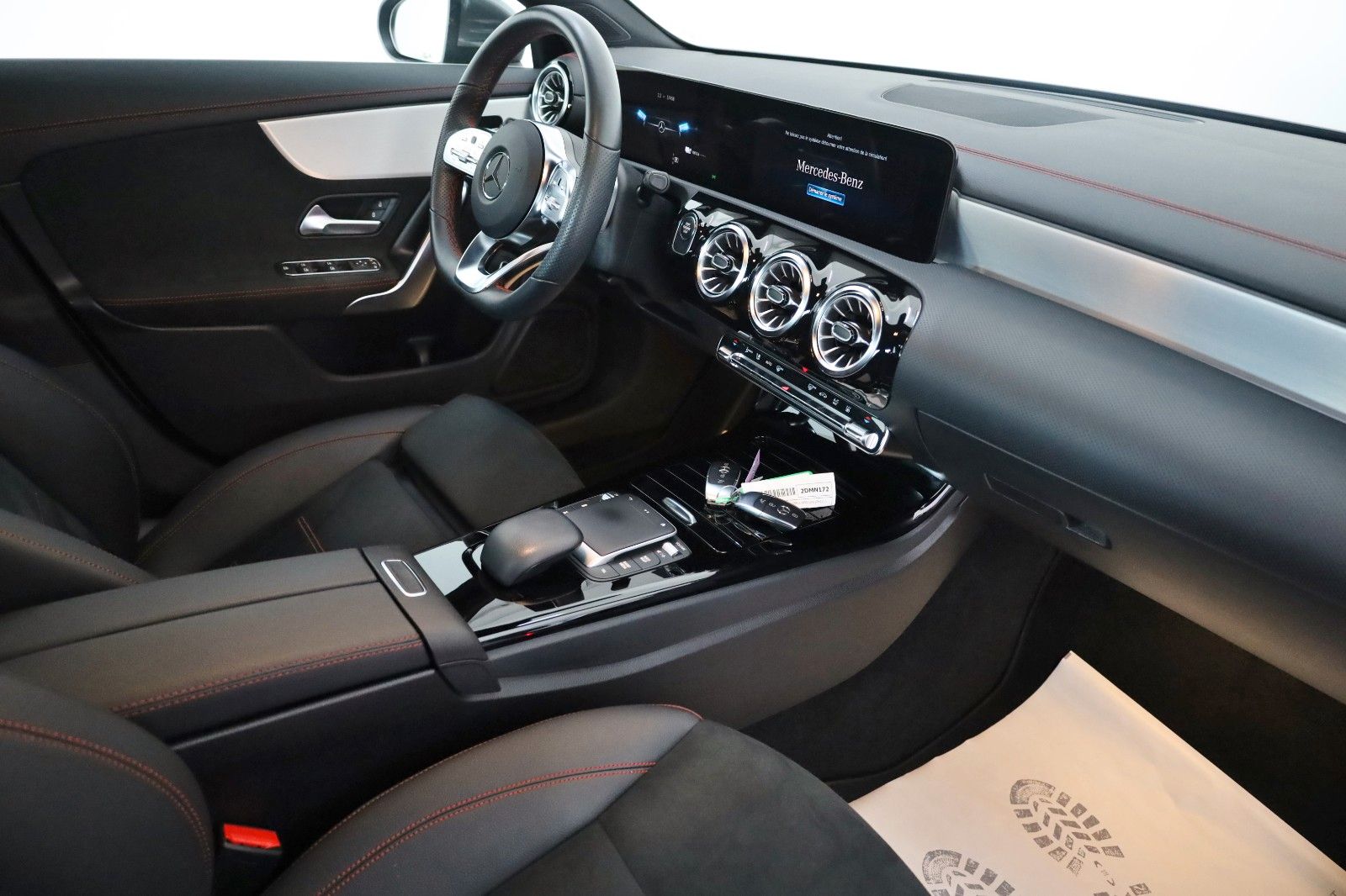 Fahrzeugabbildung Mercedes-Benz CLA 250 e,AMG-line,Leder,Navi,LED,SH,Kamera