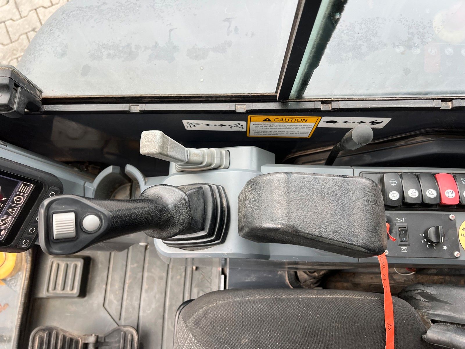 Fahrzeugabbildung XCMG XE27E / Löffelpaket / HS03 / nur 727h! /2022