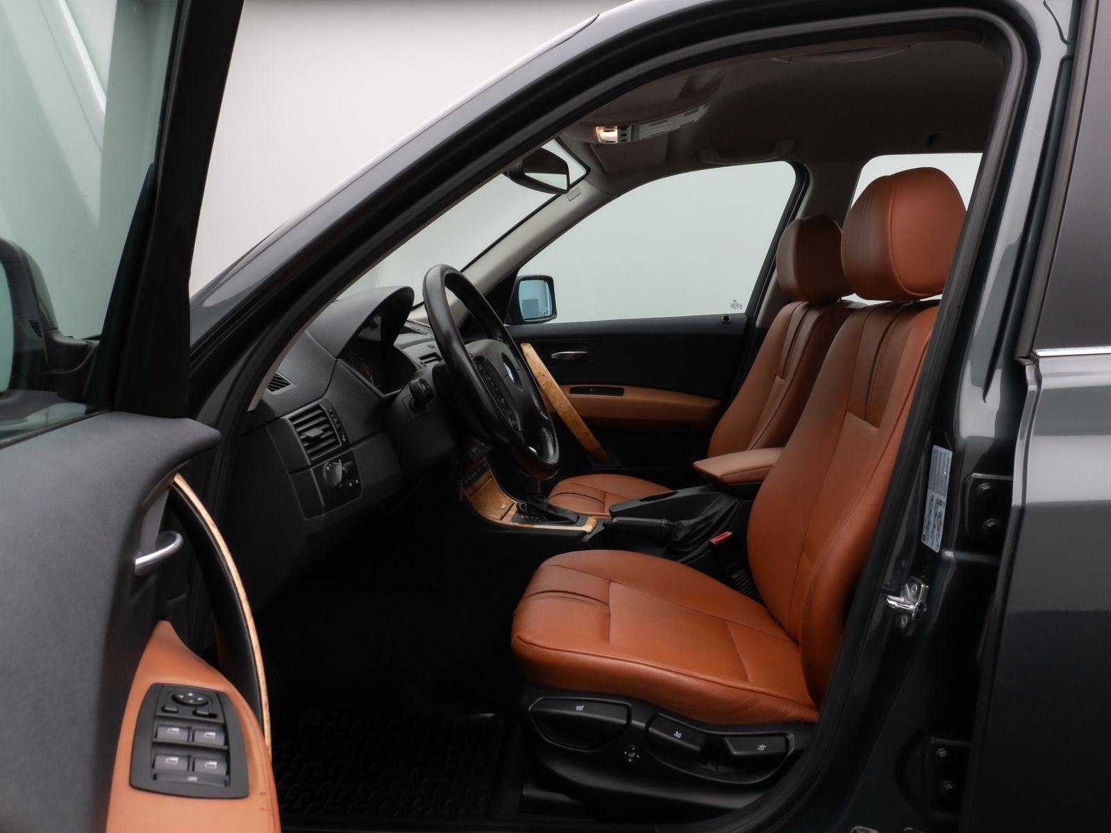 Fahrzeugabbildung BMW X3 xD30d Leder Xenon PDC Sitzhzg Lordos NaviPro
