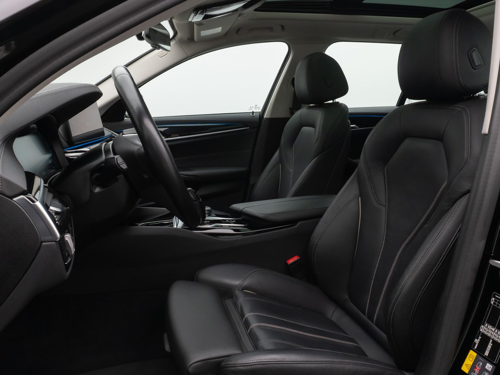 Fahrzeugabbildung BMW 530e Luxury Line Panorama Kamera HUD DAB 4xKlima