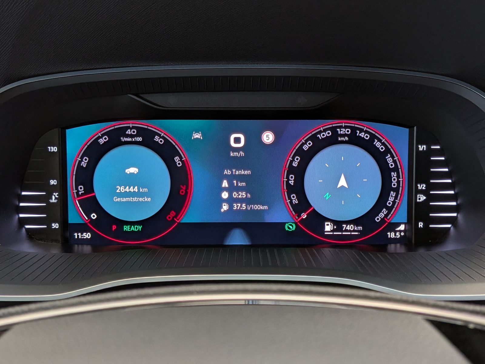 Fahrzeugabbildung SKODA Octavia 1.5 TSI Sportline MATRIX PANO AHK 5J-Gar