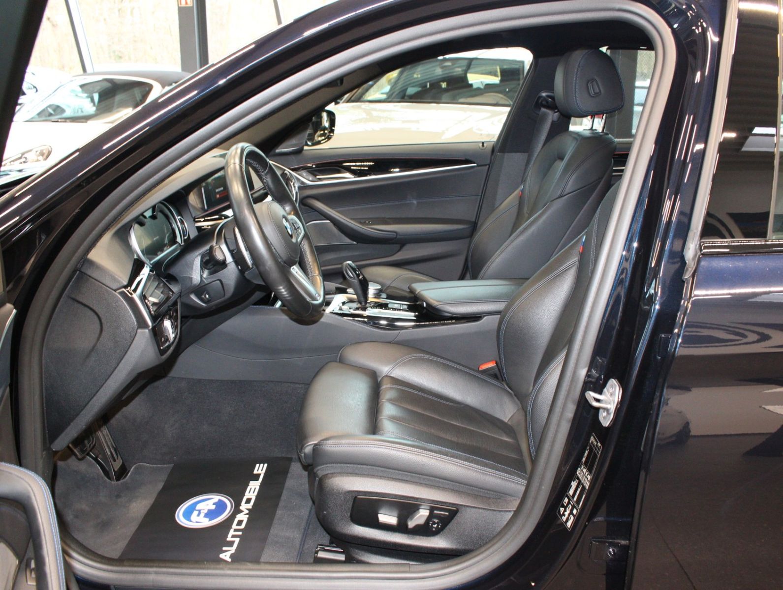 Fahrzeugabbildung BMW M550i xDrive Kamera*Standhzg.*LED*H&K*Keyless