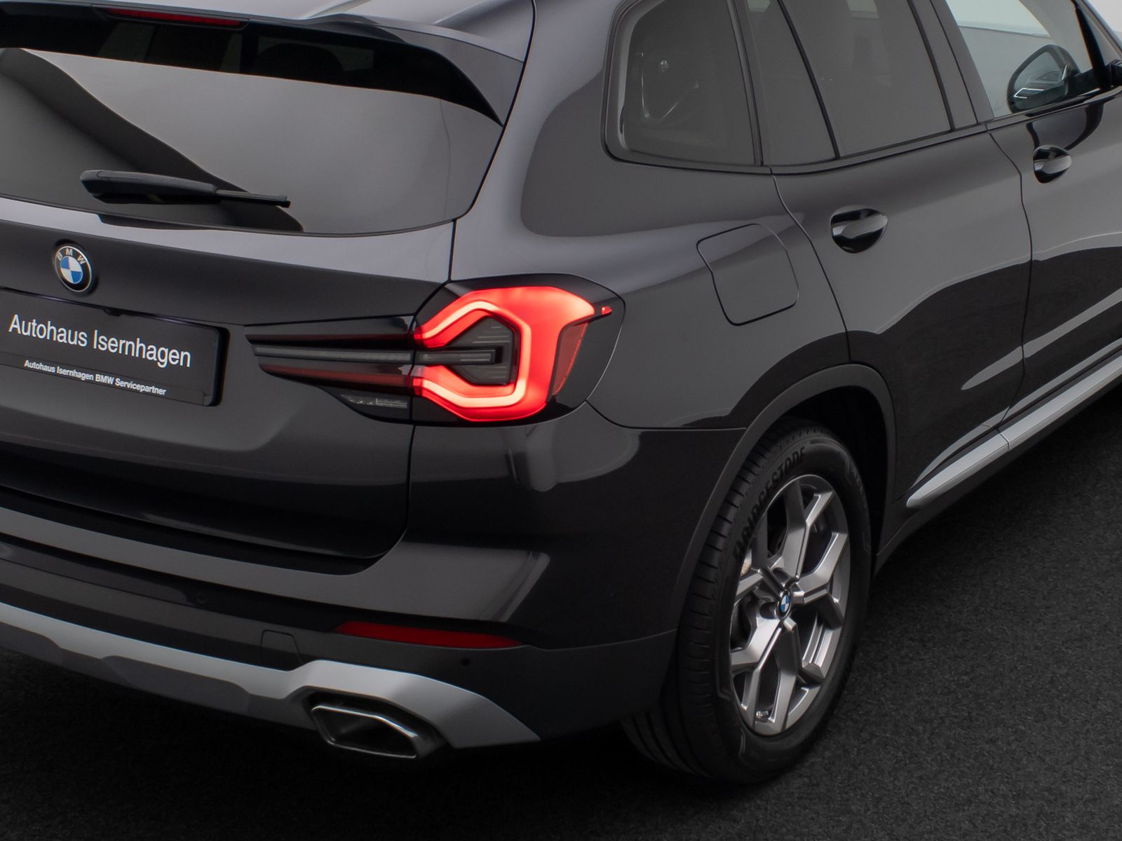 Fahrzeugabbildung BMW X3 xD30d Sport AHK DAB 360° Komfort Leder 19Zoll