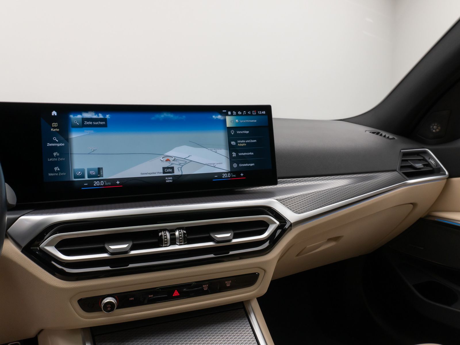 Fahrzeugabbildung BMW 330e M Sport Pro Panorama Kamera HUD H/K Komfort