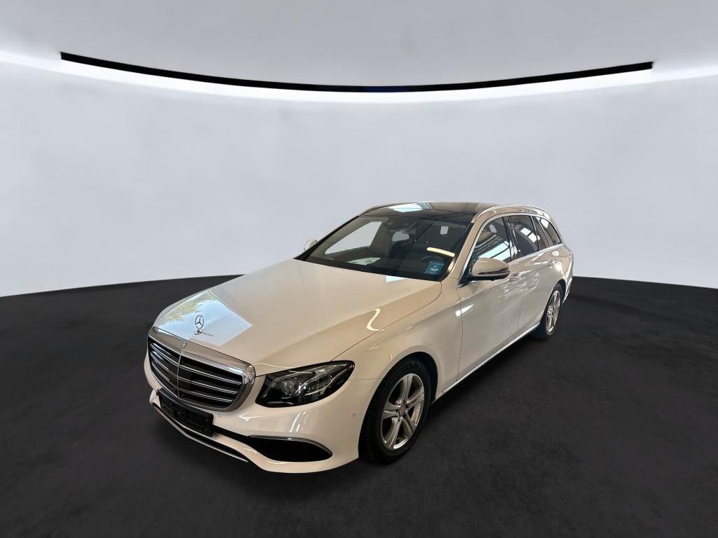 Image of Mercedes-Benz E 220
