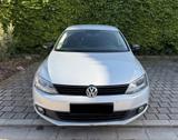 Volkswagen VW Jetta 2012 1.6 TDI  TÜV 05.2027 Detail... - Volkswagen Jetta aus 2012 mit Diesel-Antrieb