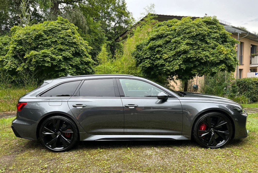 AUDI RS 6 Avant PERFO. KERAMIK/V MAX 305 KM