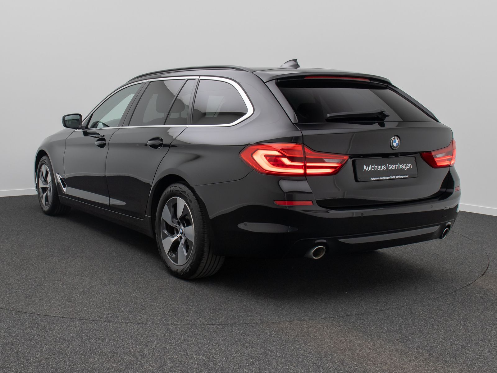 Fahrzeugabbildung BMW 520i Alarm Kamera CockpitPlus ParkAs Geschwindig