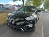 Hyundai Grand Santa Fe Premium 4WD - Hyundai Grand Santa Fe: Premium
