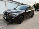 BMW X1 xDrive20i Automatik - - BMW X1: 20i