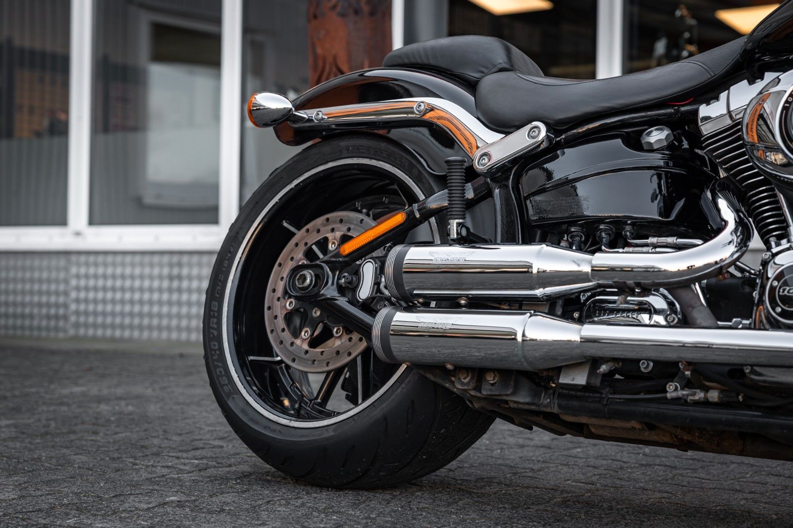 Fahrzeugabbildung Harley-Davidson Breakout 103 FXSB- Kesstech -