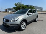 Nissan Qashqai 2.0 4X4/AHK/Sehr Gepflegt/Scheckheft/1a - Nissan Qashqai: 1.0