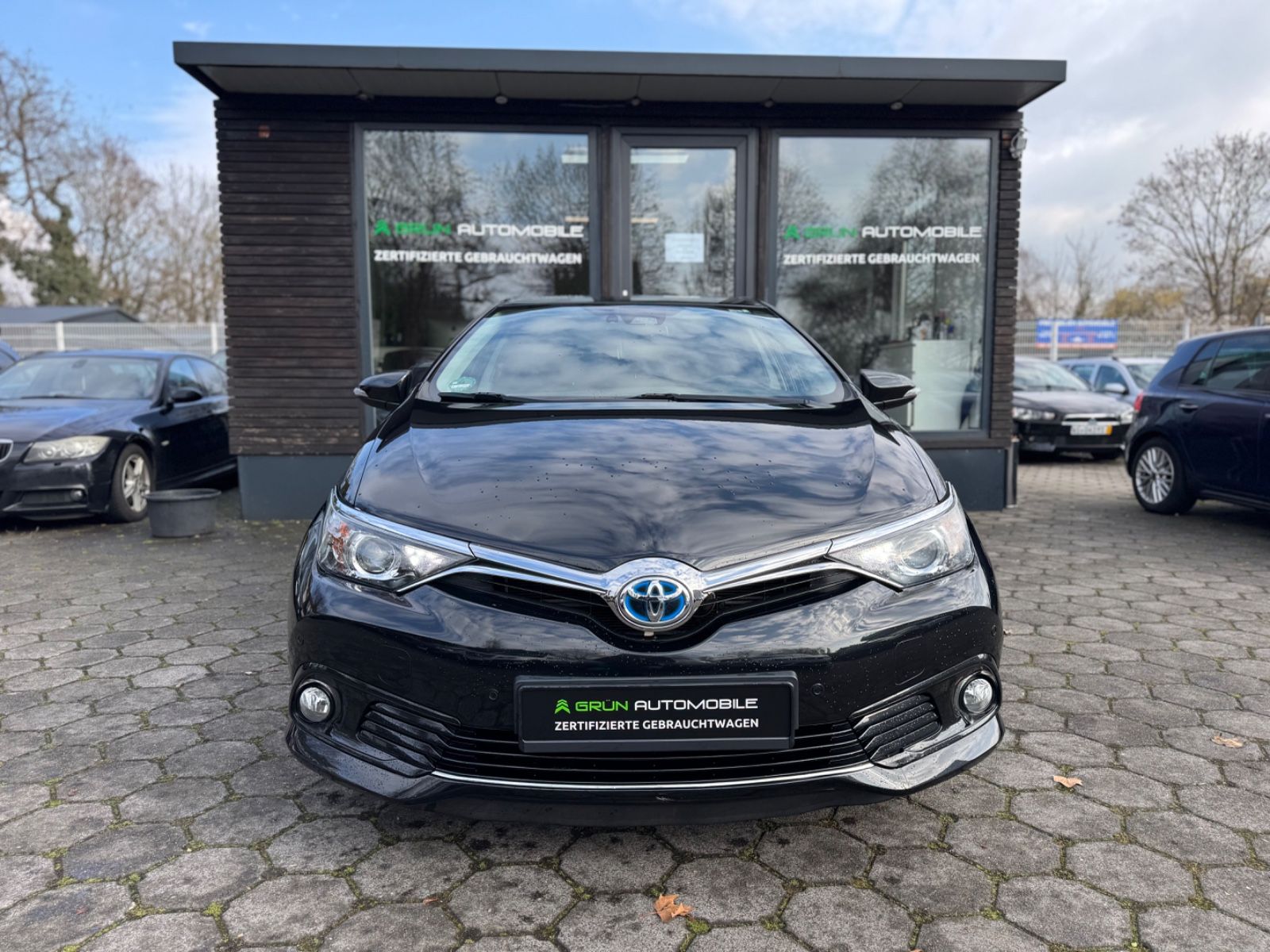 Fahrzeugabbildung Toyota Auris Hybrid Edition-S+*LED*SZH*Kamera*Navi