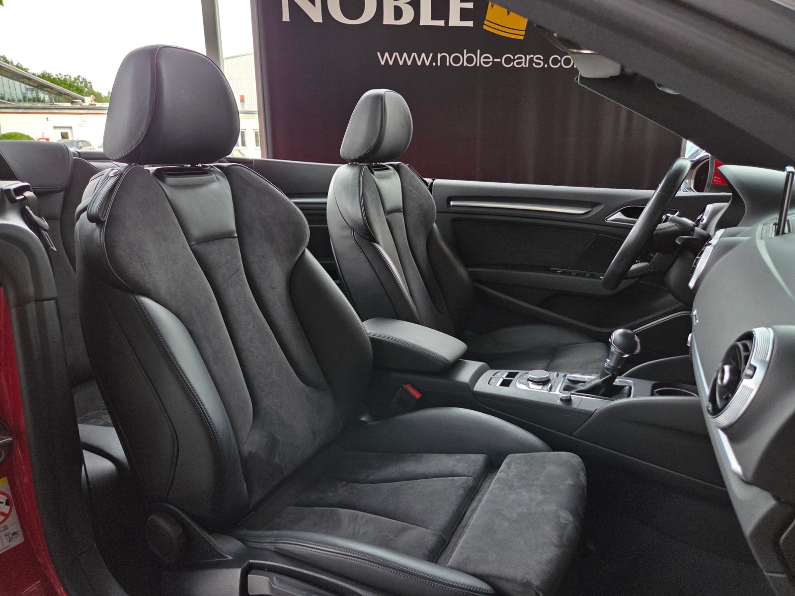 Fahrzeugabbildung Audi A3 Cabriolet 35 TFSI S line sport B&O LED NAV