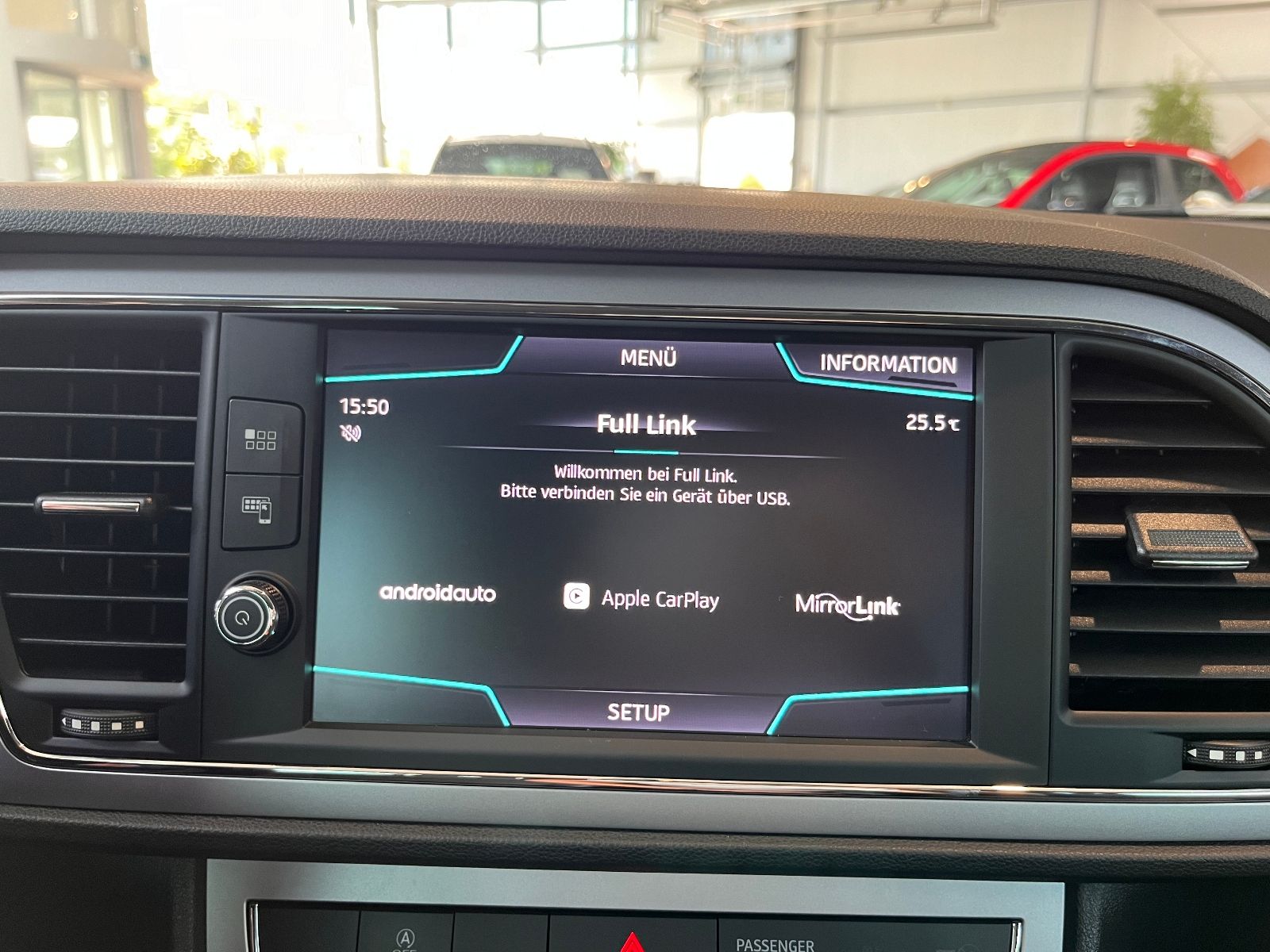 Fahrzeugabbildung SEAT Leon Xcellence CARPLAY SHZ ALU