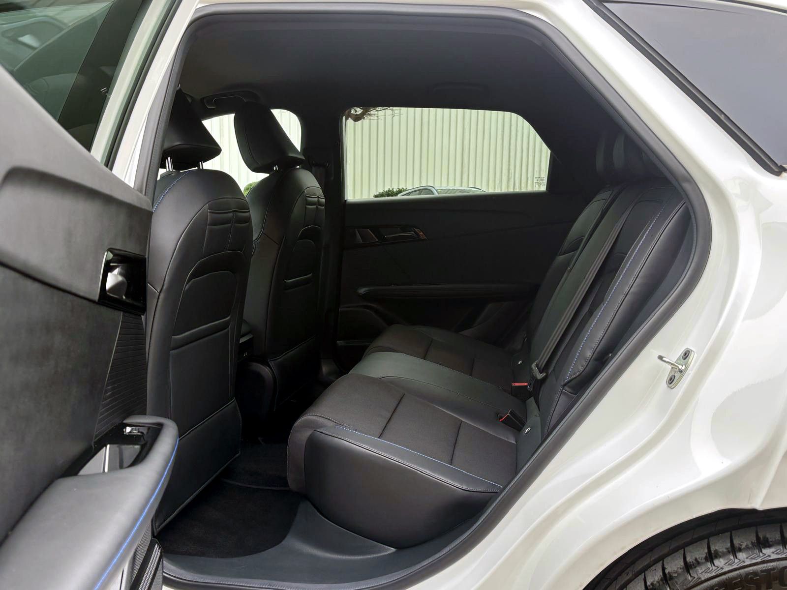 Fahrzeugabbildung MG MG4 Luxury 5D 150kW LED 360° ACC CarPlay BT NAV