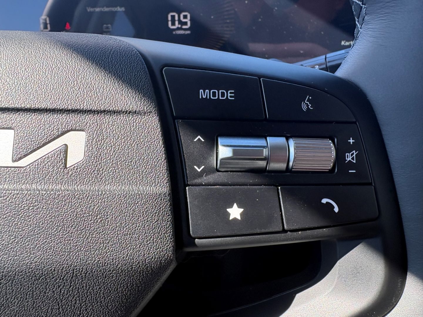 Fahrzeugabbildung Kia Sportage Vision Kamera LED elek Sitz Abstandstem