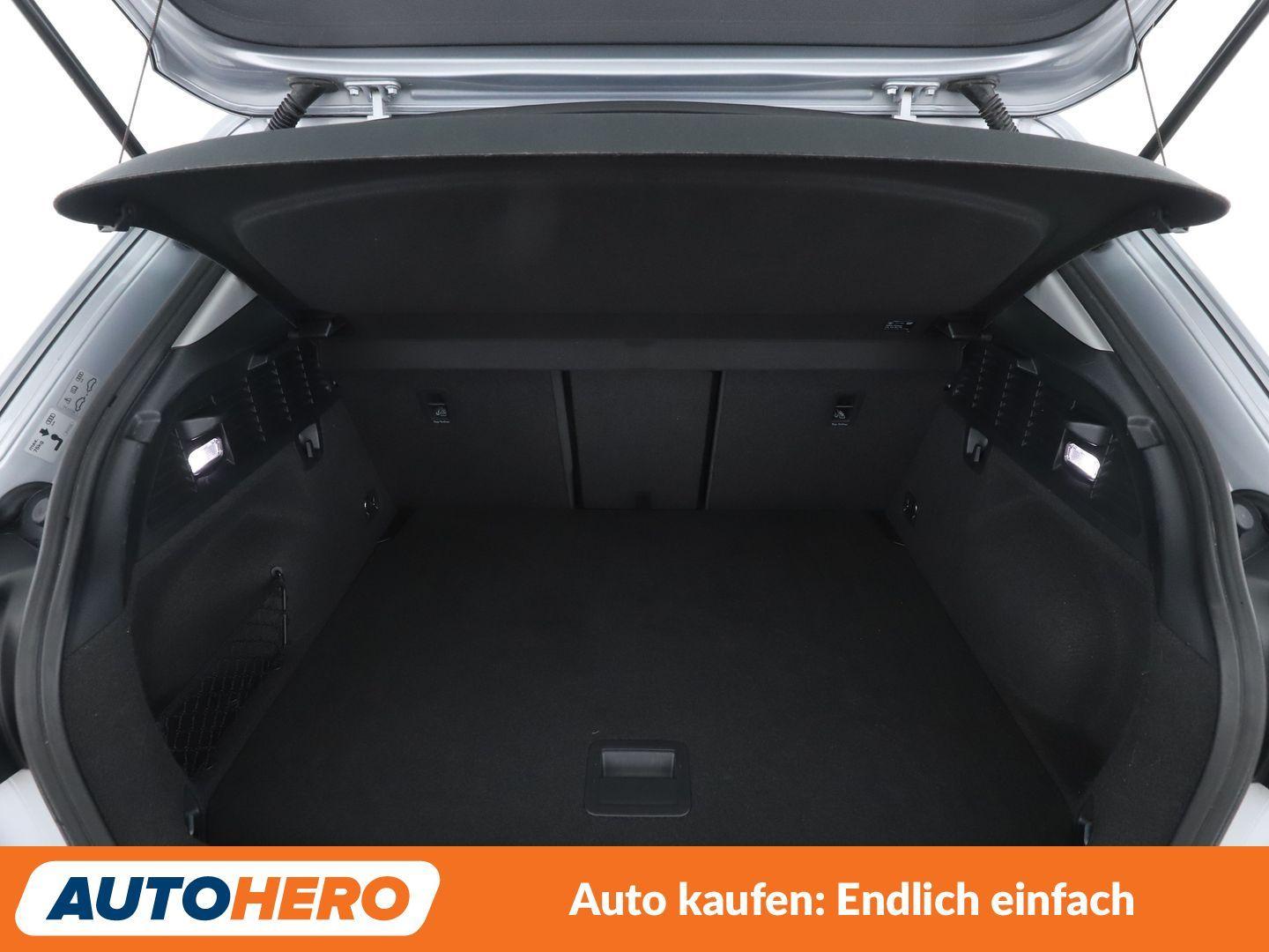 Audi Q2 35 TFSI Sport*NAVI*TEMPO*PDC*SHZ*AHK*ALU*, миниатюра 13