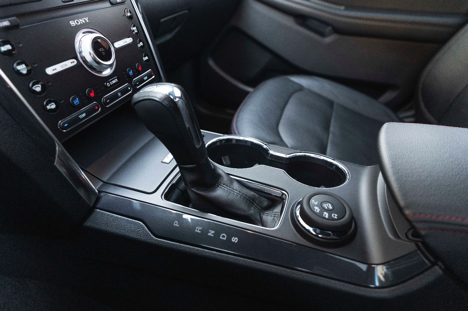 Fahrzeugabbildung Ford Explorer 3.5L SPORT 4X4 KAM TOTW M+S SZH/SZK