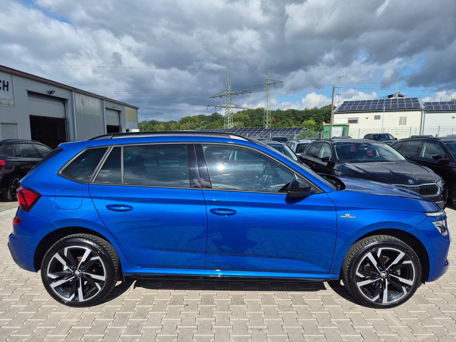 Fahrzeugabbildung SKODA Kamiq 1.5 TSI DSG Monte Carlo PANO*MATRIX*5J.GAR
