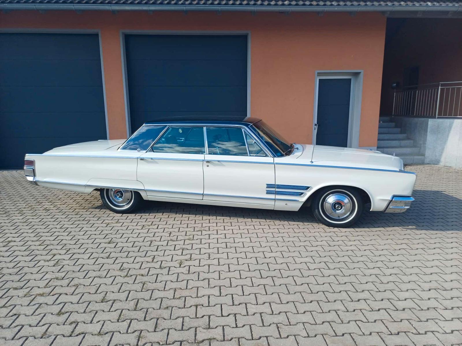Chrysler 300 Hardtop 4-door