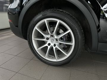 Porsche Cayenne - 8