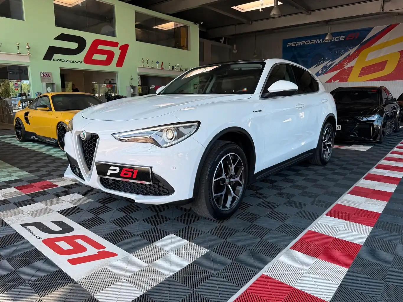 Alfa Romeo Stelvio Super Q4/Panorama/ AHK/Memory Sitze