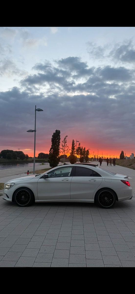 MERCEDES-BENZ Mercedes CLA 180 | Night Paket | Panorama ...