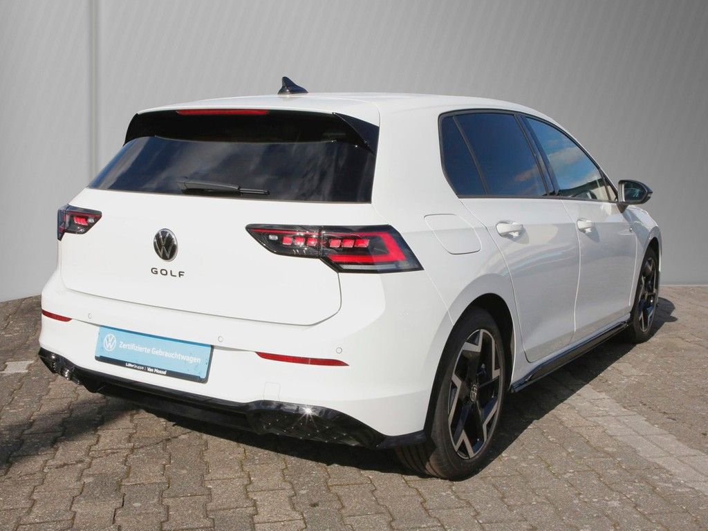 Volkswagen Golf VIII 1.5 eTSI DSG R-Line Black Style foto 5