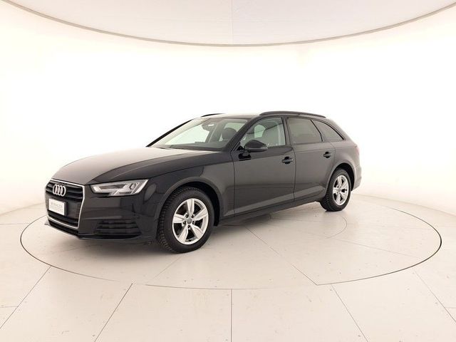 Audi A4 avant 30 2.0 tdi business 122cv s-tronic