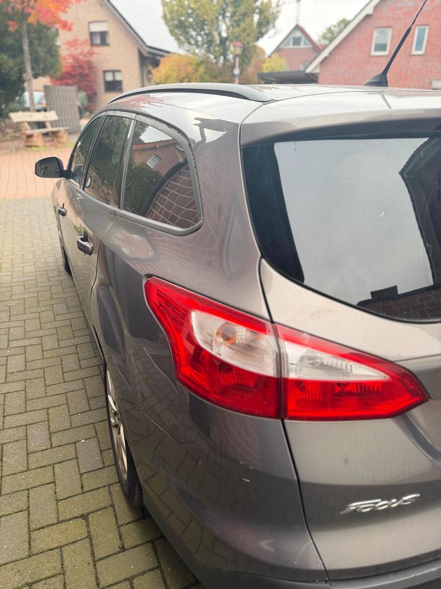 Ford Focus 2012 — photo 5