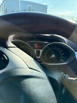 Ford Fort Fiesta 1.4 Weinrote Sitze - Ford Fiesta aus 2011: For