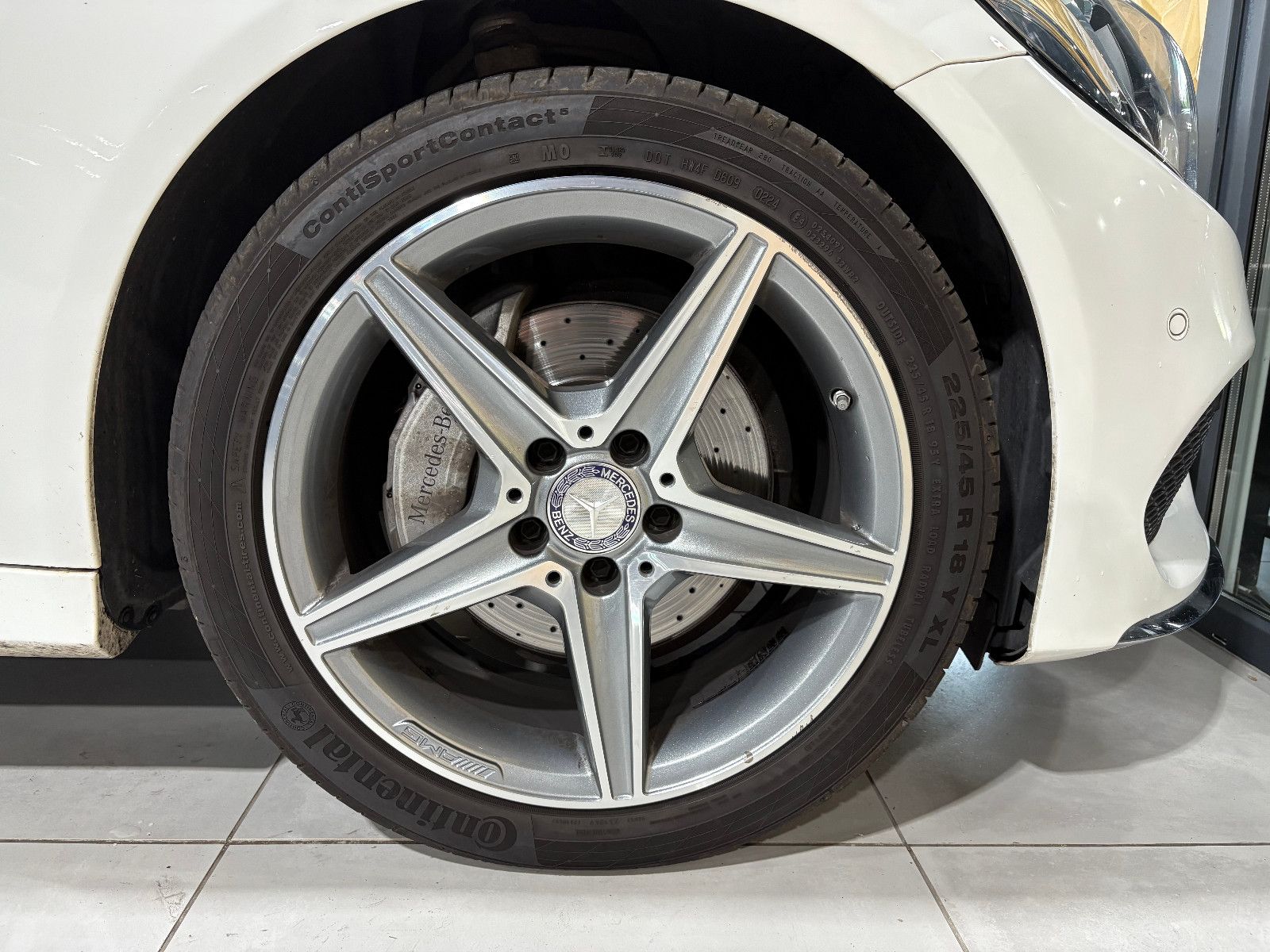 Fahrzeugabbildung Mercedes-Benz C 200 Lim. C 200 CGI/AMG-LINE/PDC/SOUND/SHZ/KLIM
