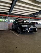 Volkswagen Tiguan R-LINE PANORAMA Bear Lock AHK STANDH LED  - Privatanbieter Berlin gebraucht