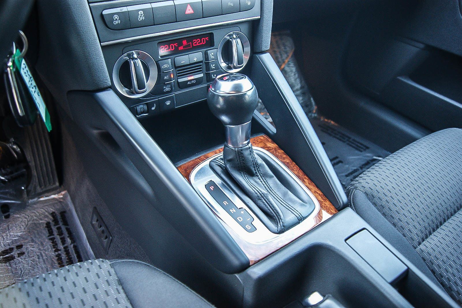 Fahrzeugabbildung Audi A3 Sportback 20TDI S-LINE DSG XENON NAVI SPORT