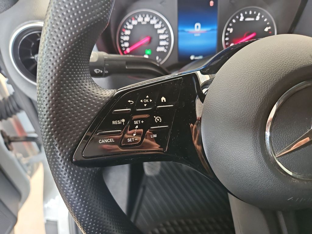 Fahrzeugabbildung Mercedes-Benz Sprinter 317 Kasten PRO L2H2 3,5tAHK STHZ Regale