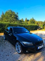 BMW e90 318i 2010 - BMW 318: 318i E90