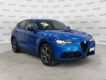 Alfa-Romeo Stelvio - 1