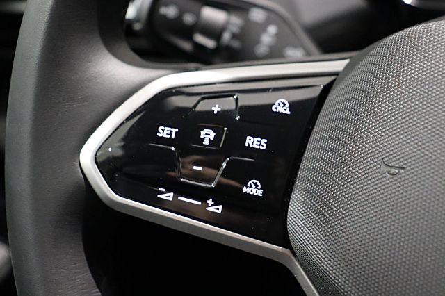 ID.4 Pure 125kW IQ-LIGHT AHK Wärmepumpe Anschlus