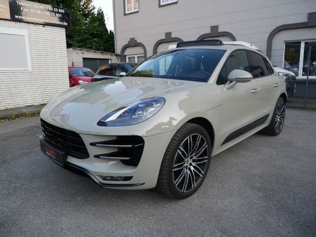 Porsche Macan Turbo mit Performance Paket Pano Bose LED