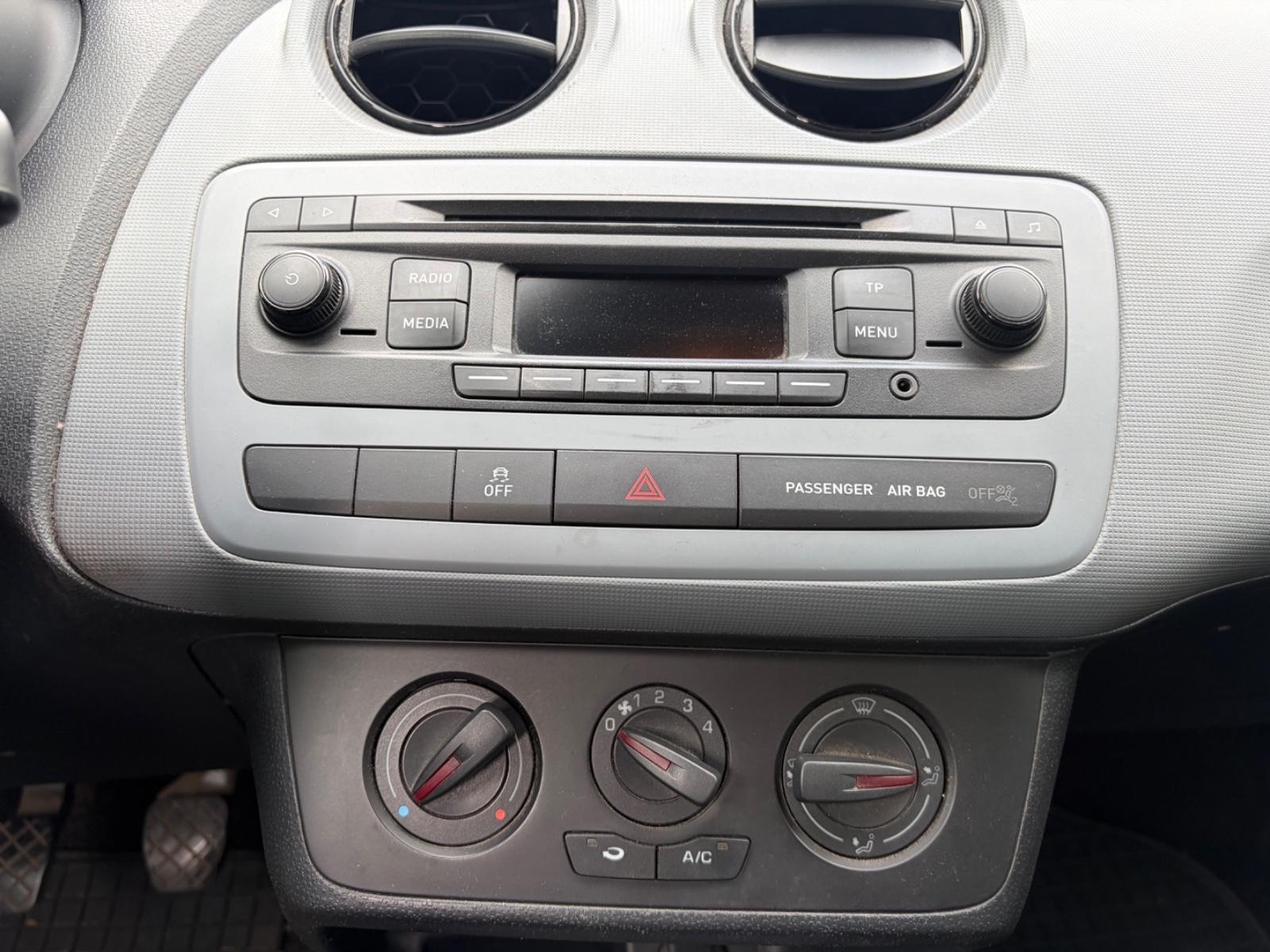 Seat Ibiza 2015 — photo 14